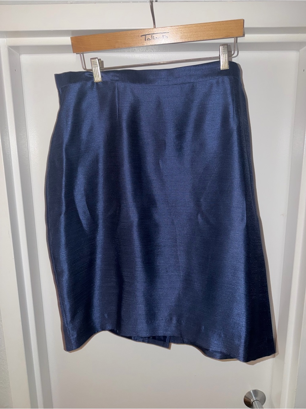 Nipon Boutique Navy Satin-Effect Floral Trim Blazer 18W - Picture 3 of 6